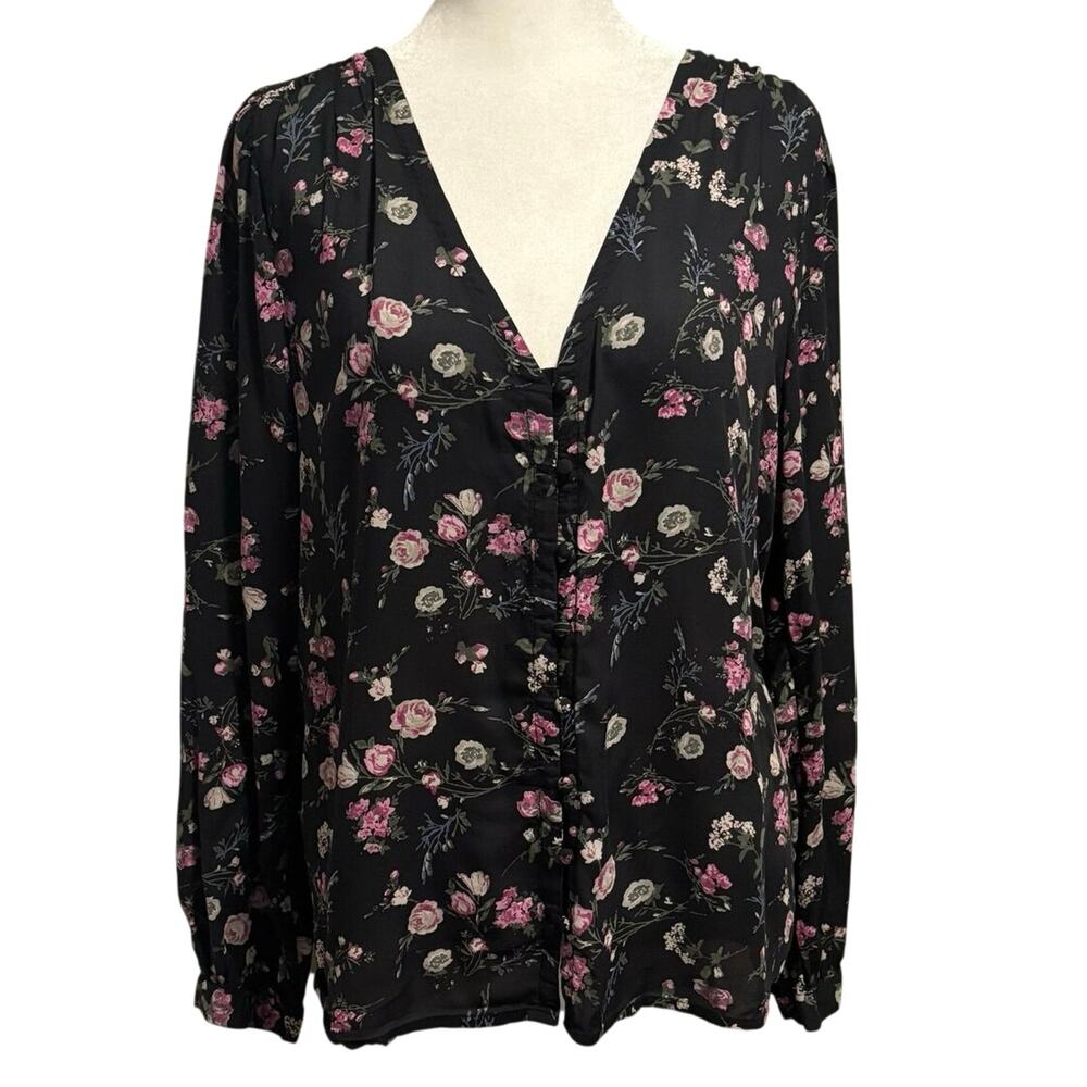 🌻 2/$20 Lucky Brand Size M Button Front Blouse Top Floral Print Modal V Neck